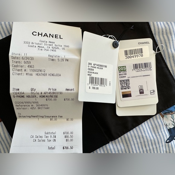 CHANEL iPhone 11 Pro Max case - Picture 4 of 4